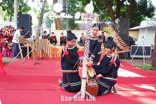 Cắt giảm thủ tục hành chính: Tạo động lực phát triển văn hóa, thể thao và du lịch
