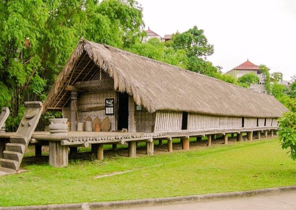 Nhà dài Tây Nguyên kể câu chuyện mẫu hệ
