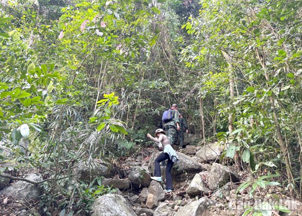 Khám phá núi Hòn Chảo