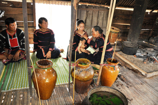 Lễ thổi tai trên quê hương Vua Lửa