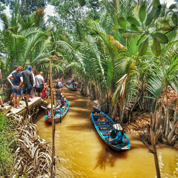Bùng nổ du lịch ngày lễ