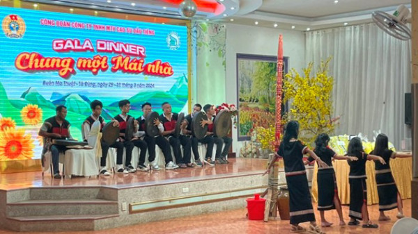 Chương trình Gala Dinner "Chung Một Mái Nhà" Công đoàn Công ty TNHH MTV Cao su Dầu Tiếng tại Khách sạn Công đoàn Ban Mê
